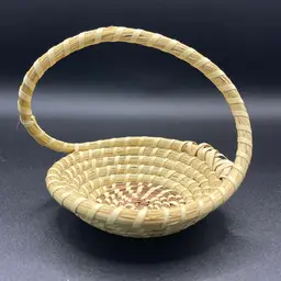 Handwoven Charleston Gullah Sweetgrass Basket