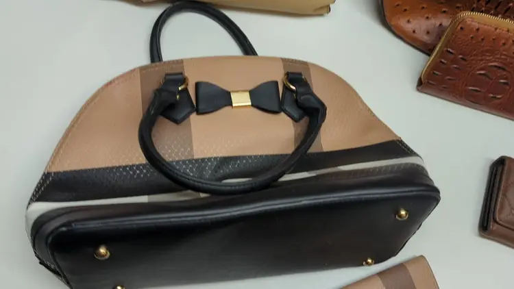 Lot of 4 purses 5 handbags