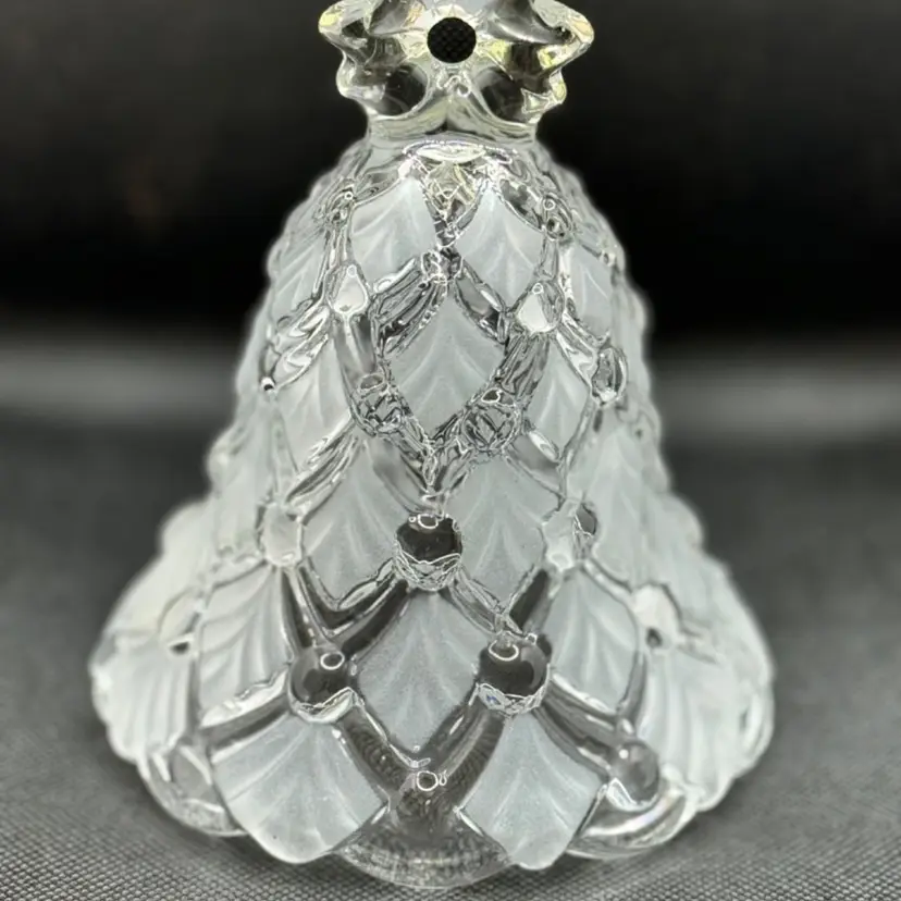 Vintage Mikasa “Winter Dreams” Dinner Bell Figurine, Crystal Christmas Holiday Tree Frosted Etched Cut Glass, Made In Germany MPN SA 951/922