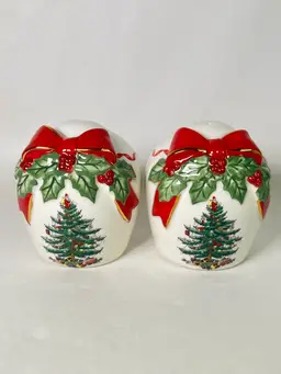 SPODE Christmas Tree Ribbons Salt & Pepper Shakers Collectibles
