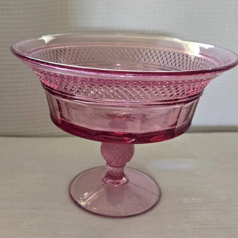 Vintage Dalzell Viking Glass Compote On A Pedestal Basel