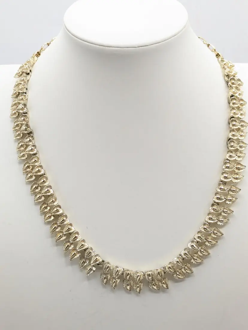 Vintage Coro Silver Tone Leaf Necklace Signed Jewelry