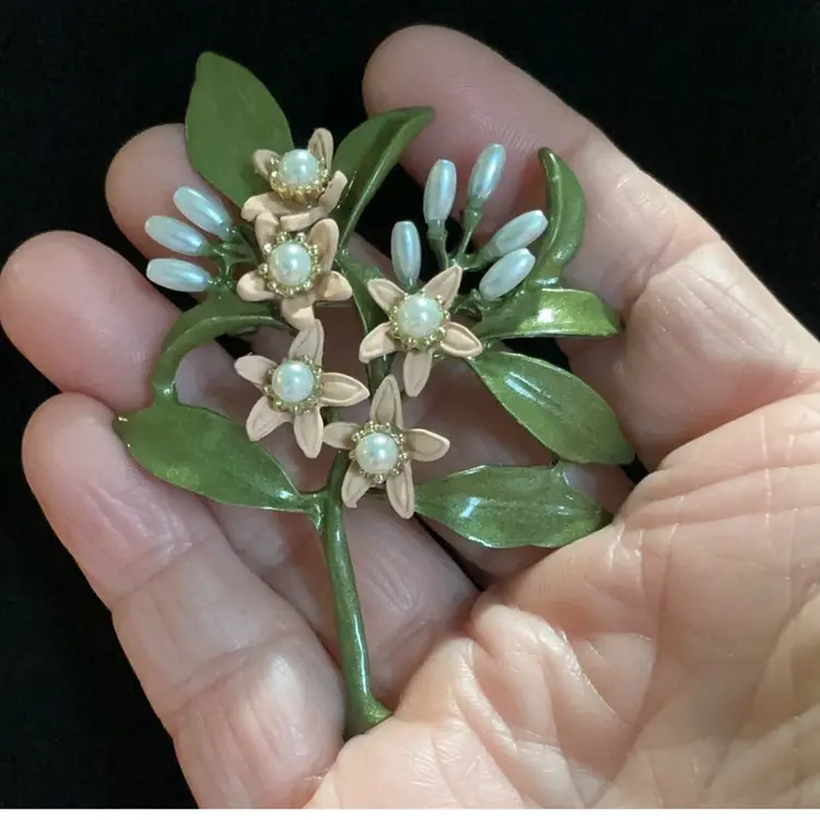Pretty Vintage Adorable Floral Flower Brooch / Pendant With Stem. Peach Color Enamel Flowers With Tiny Faux Pearl In Center , Green Enamel Leaves With Faux Pearls .