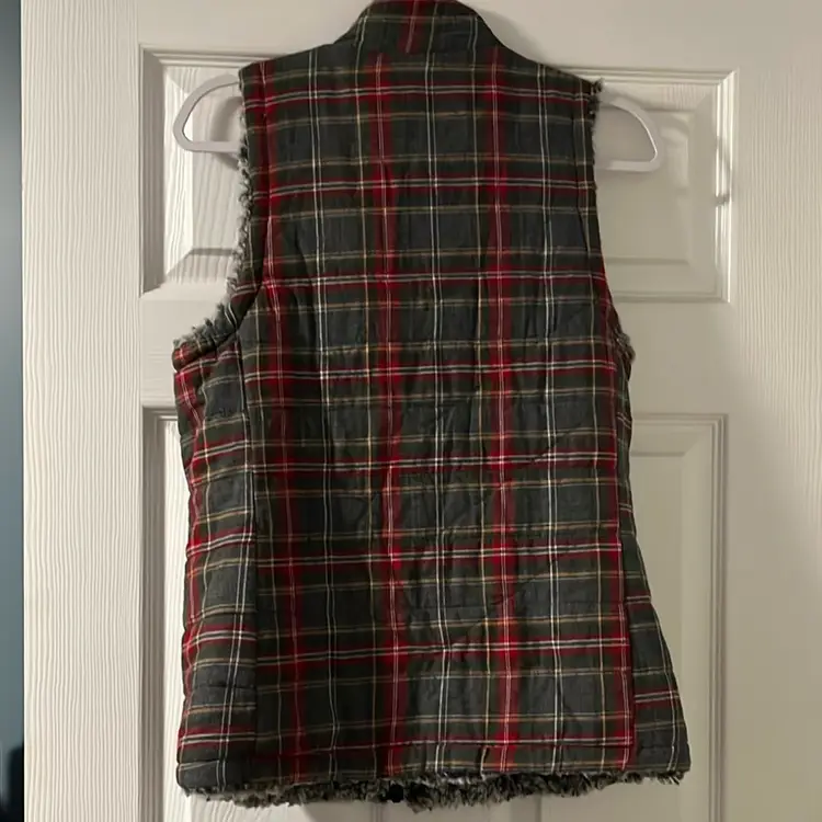 Women’s Vest Size Small NWT