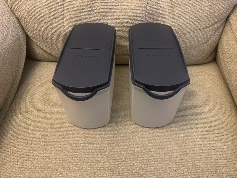 New Tupperware Pair Of Self Smart Canisters # 5389 With Black Hinged Lids 1L