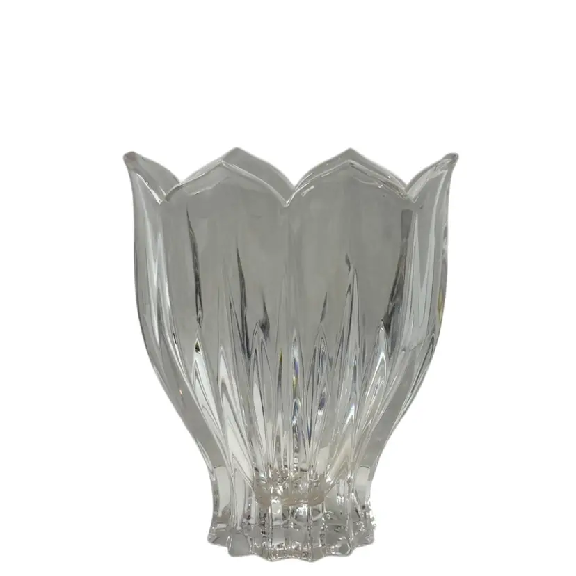 Gorham 6β LOTUS-Cut Clear Crystal Vase
6β T x 4-3/4β L x 2-2/5β W