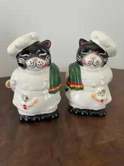 Set Vintage Black Car Chef Salt Pepper Shakers