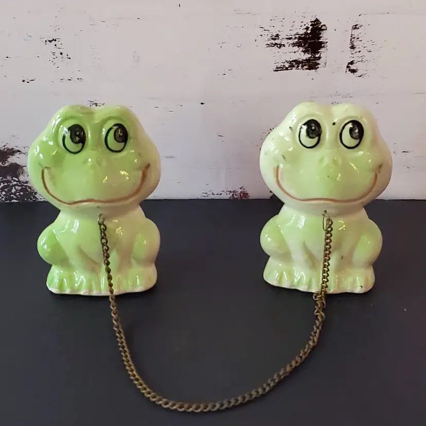 Vintage Made in Japan Frogs On A Chain