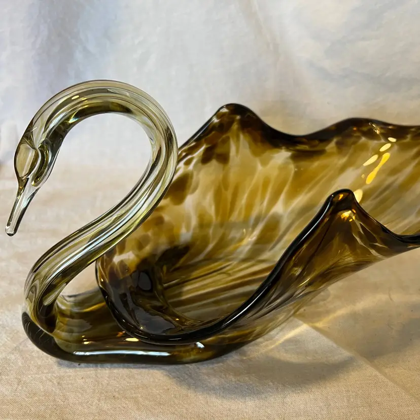 Sooner Hand-blown Art Glass Swan