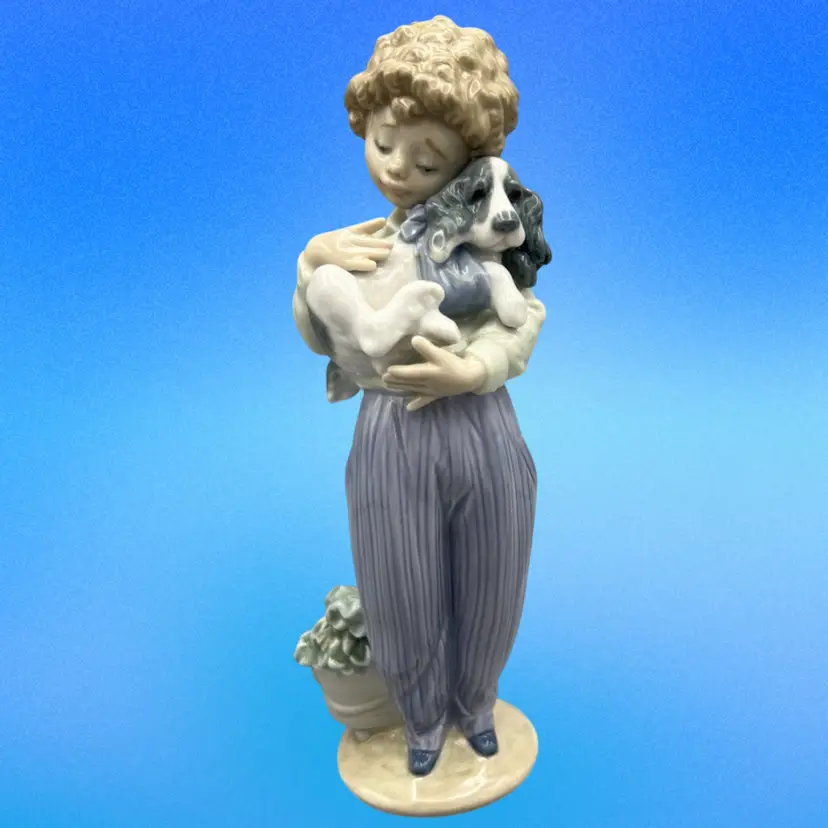 Vintage Lladro 7609  Buddy Boy Porcelain Figurine