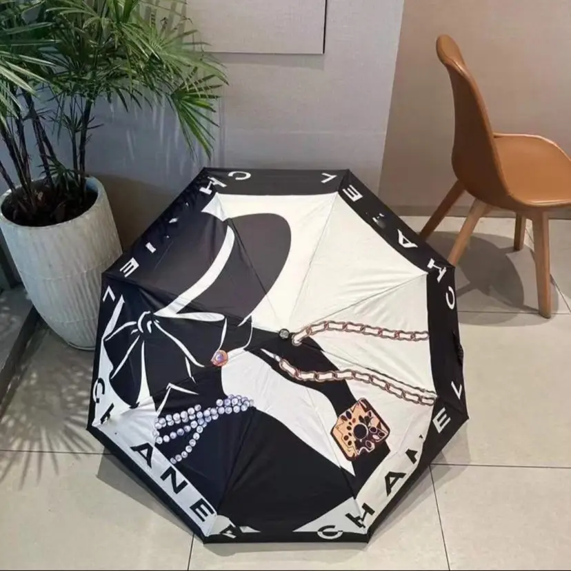 #46 - GWP/VIP CHANEL HAT LADY UMBRELLA