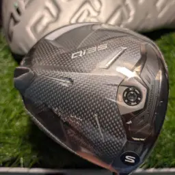 NEW TaylorMade Qi35 Driver 10.5 Stiff Ventus Blue 5S RH NEW