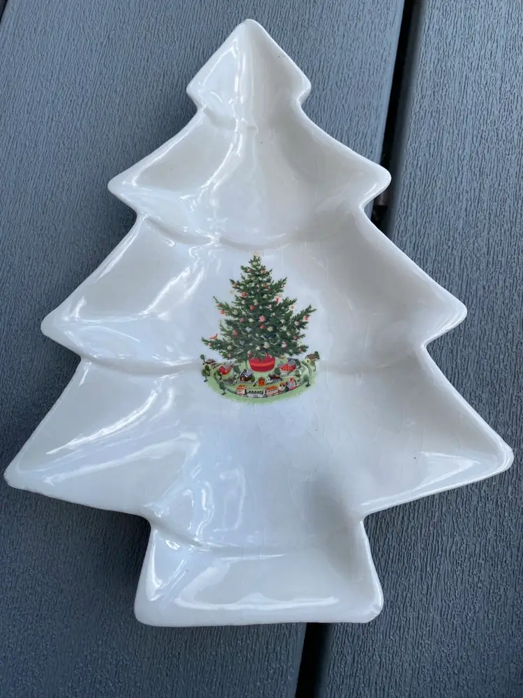 SET OF 2 VINTAGE CHRISTMAS TREE PFALTZGRAFF CANDY DISHES OR TRINKET PLATES