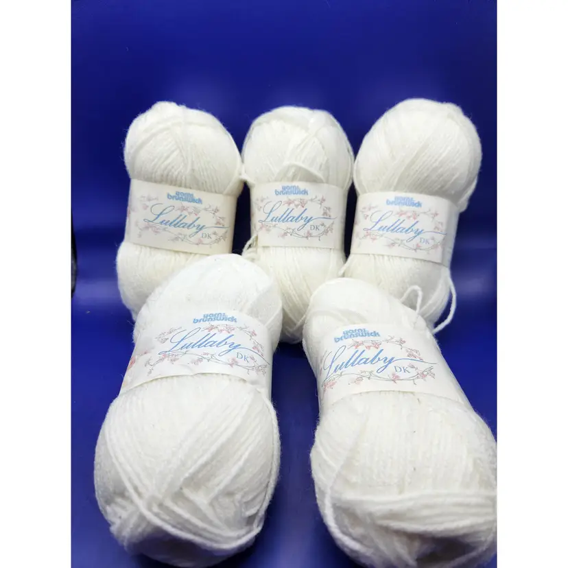 Yarn - Yarns Brunswick Lullaby DK Set of 5 White Skeins