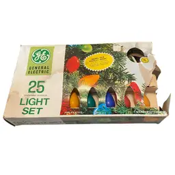 A in the box GE outdoor light set. This one was made around 1970-1972. General Electric 1970 outdoor Christmas light sets