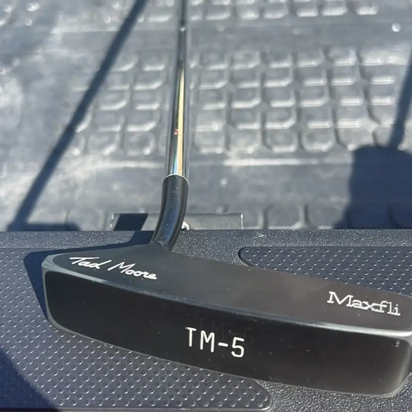 LH Tad Moore Maxfli TM-5 Putter