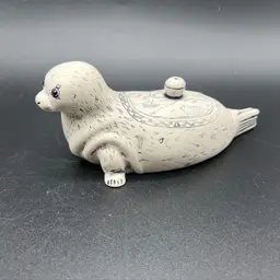 Scrimshaw Comoy's of London Baby Seal Trinket Box 5.5" long VTG