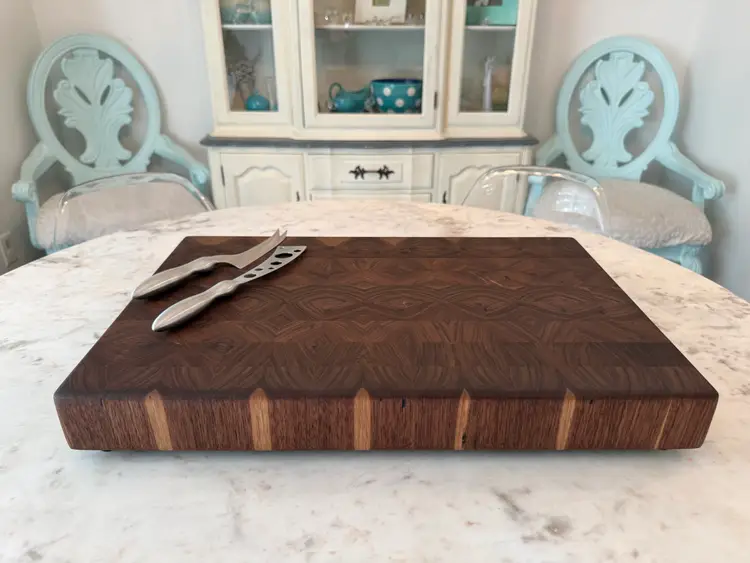 End Grain Walnut Cutting Board