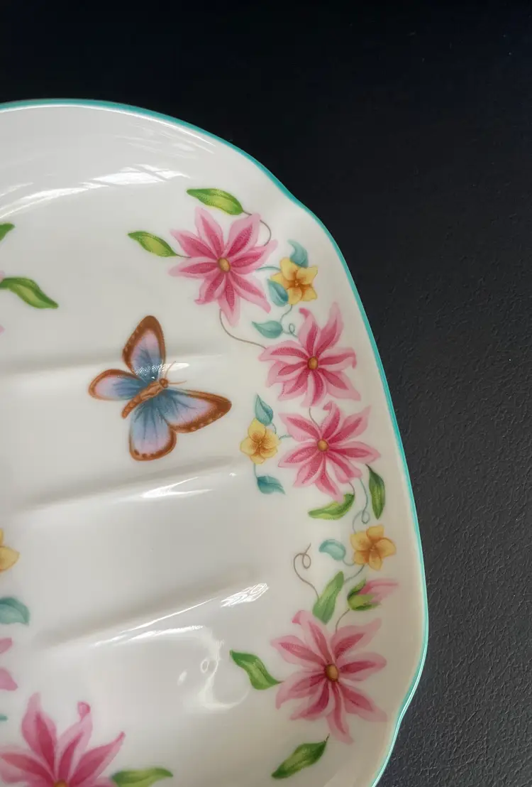 Pink Floral & Butterfly Porcelain Soap Dish