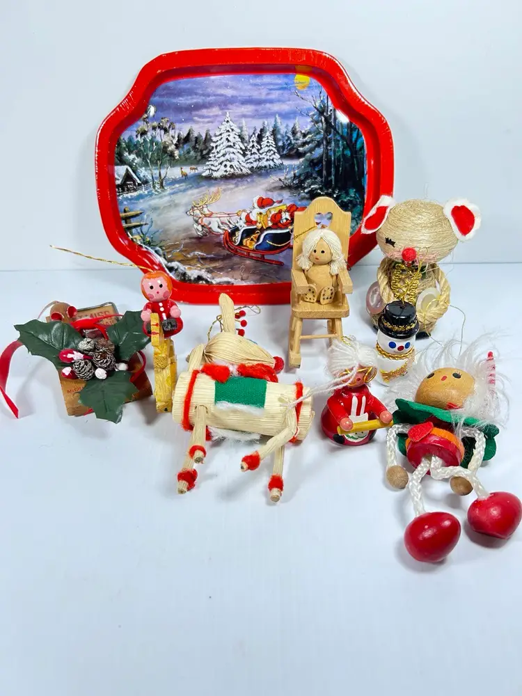 Lot Vintage Christmas Ornaments + Tray Wood Erzgbireg Style Assemblage Corn Husk