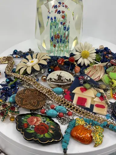 Quick 1 Hour Jewelry Pop Up! $1 Starts