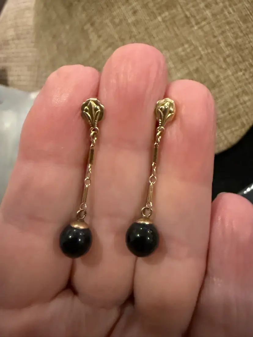 14k Yellow Gold And Black Onyx Dangle Stud Earrings. 1.84 Grams