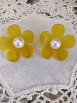 Vintage 70's Style Flower Earrings