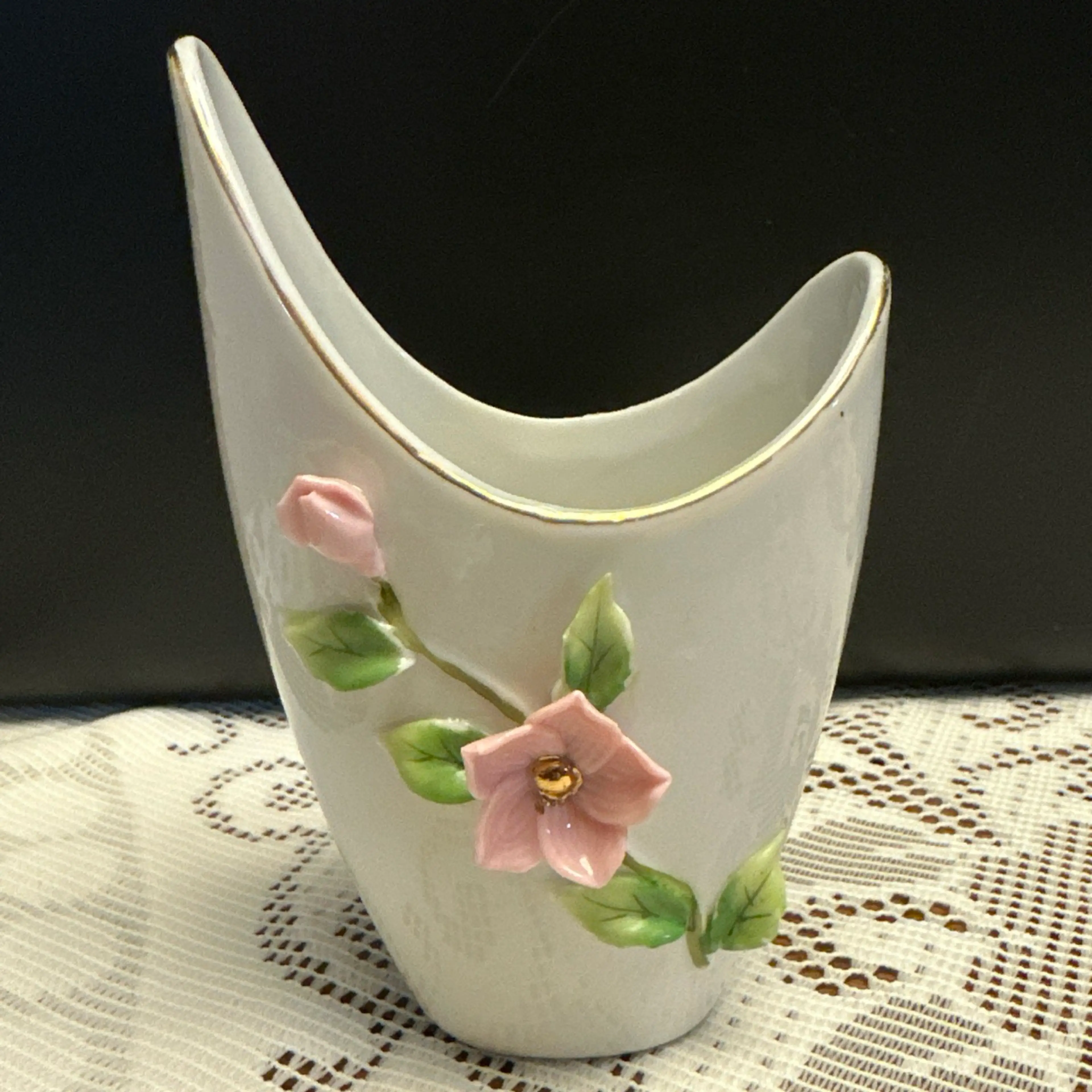 Image 2 of 7