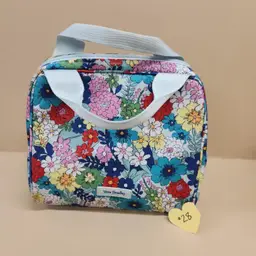 28 Vera Bradley Lunch Tote