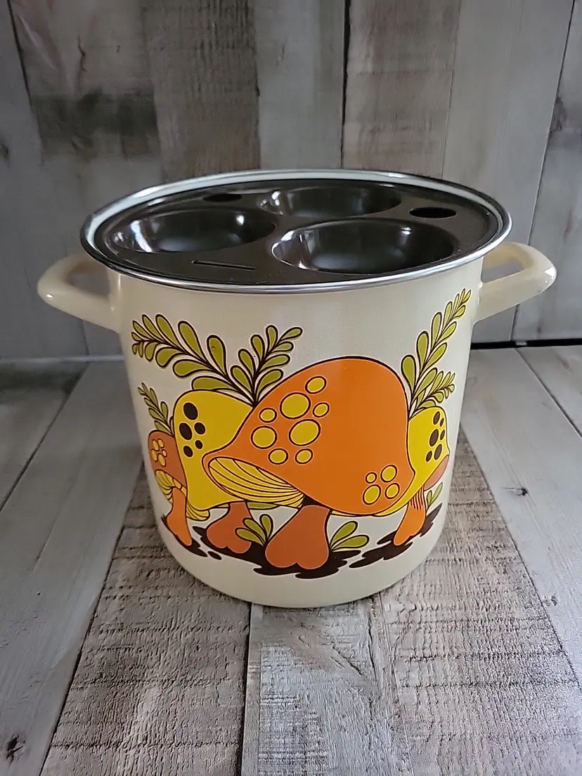 Sears Vintage Merry Mushroom 1970s Enamel Stock Pot No Lid Poached Egg insert