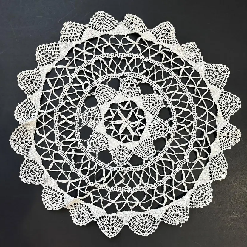 Vintage Hand Crochet Doily Star Center Scalloped Edge Delicate White Round 13”