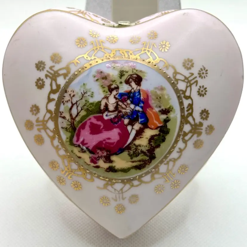 Vintage Heart Shape Hinged Lid Trinket Box, China Porcelain Bisque, By Lefton, Made In Japan, MPN XA6951