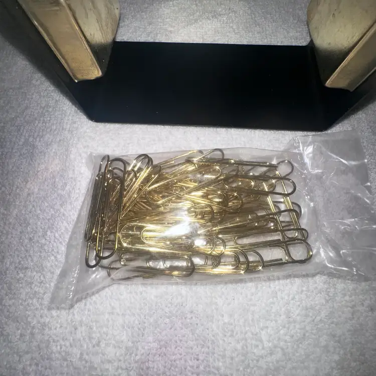 RARE HTF Unused Mervyn's Executive Magnetic Paper Clip Caddy Brass Plated Clips