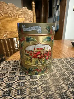 Lambertz German Gingerbread Cookie Musical Music Box Tin Merry Little Christmas