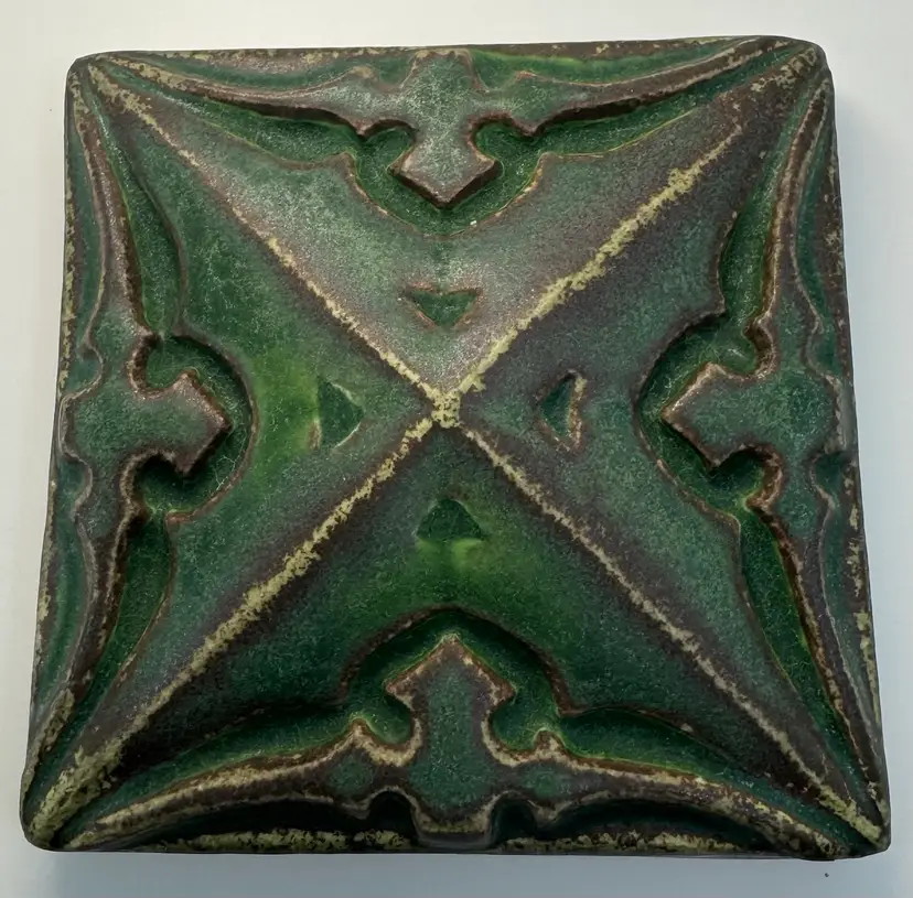 Motawi Tileworks Arts & Crafts Green Relief Tile Quatrefoil Gothic Cross 3.75”