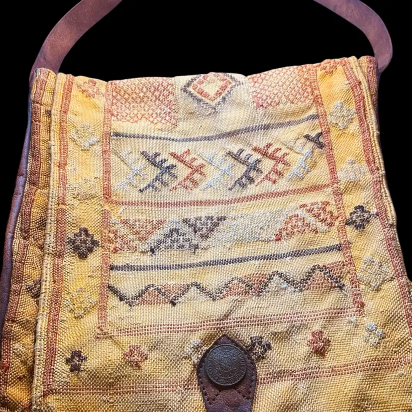 41. Dannijo Women's Mahlia Messenger Crossbody Carpet Bag.