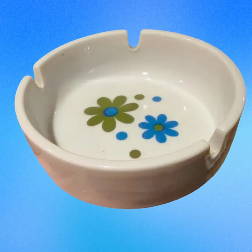 #02 - Flower Power Vintage Ashtray Groovy Kitschy Likely Japan