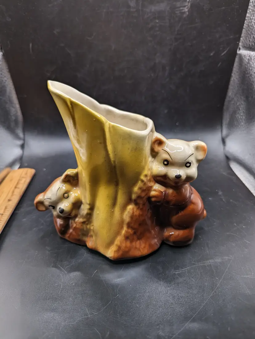 Vintage USA Pottery Planter Vase 2 Bear Cubs Tree Stump.