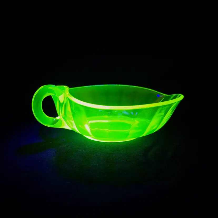 Uranium Green Depression Glass Nappy Bowl Candy Dish 6.5" Unbranded Vintage with Scratch