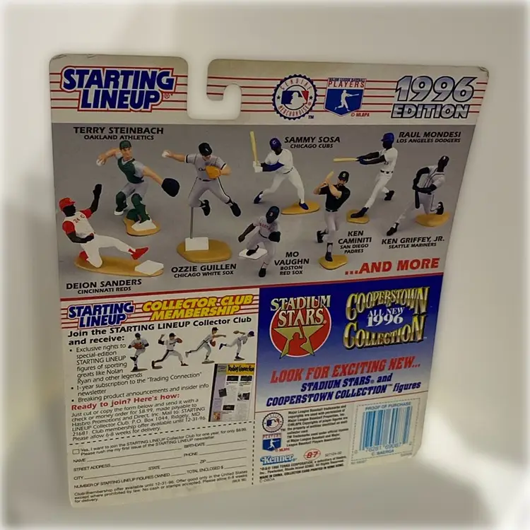 1996 Starting Lineup Extended Series – Carlos Baerga “Swinging A’s” Figure (New in Package)