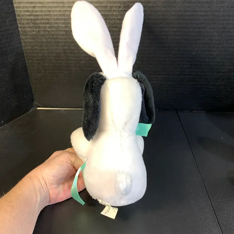 Vintage Easter Snoopy