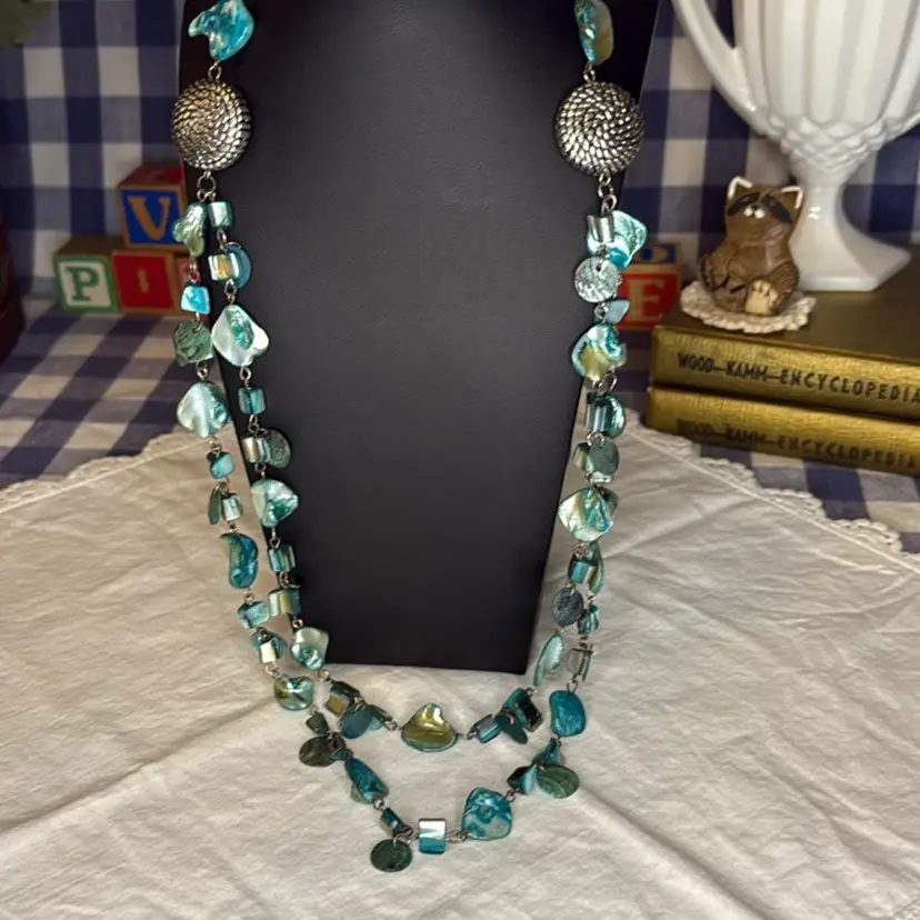 Iridescent Shell & Silver-Toned Necklace - Vintage