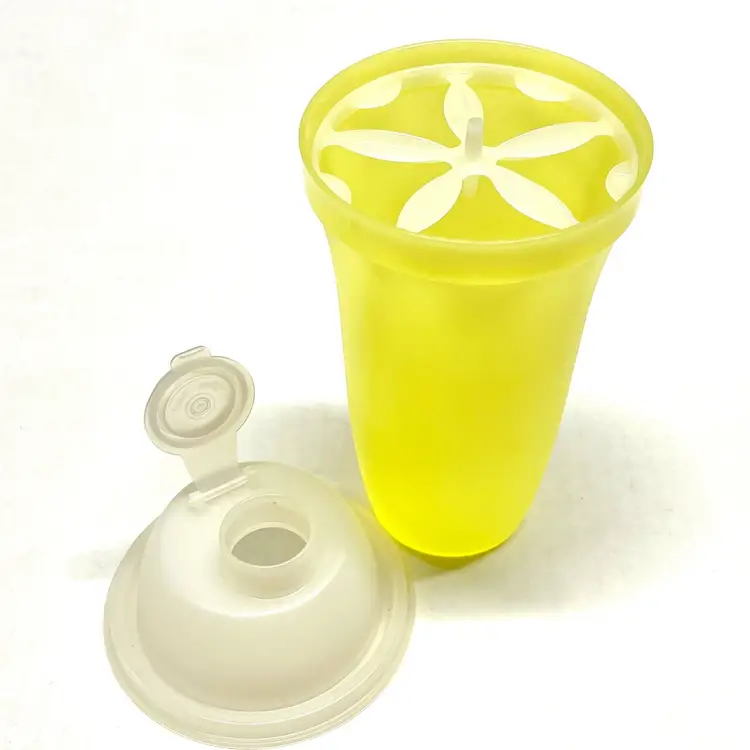 Tupperware Yellow Tumbler Shaker Cup 844-1 With Lid 845-3 & Stopper 564-2