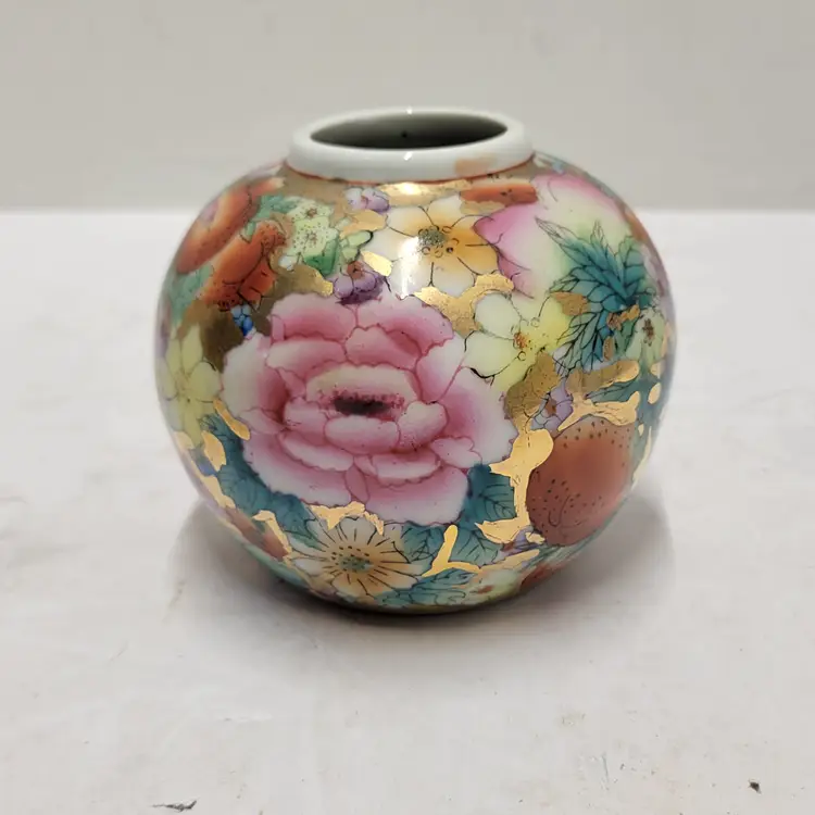 Chinese Handmade Porcelain Vase Jar with Colorful Floral