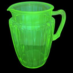 GLOWS! Vintage 1930’s Anchor Hocking “Pillar Optic” Pattern Uranium Glass Pitcher 8.5”