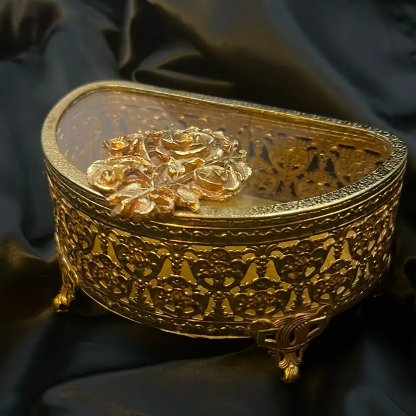 Vintage Rose Jewelry Casket Box 5.25” x 4” x 3” Tall