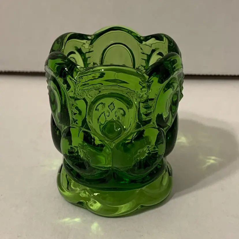 LE Smith Moon & Stars Green Glass 2.5” Toothpick Holder 