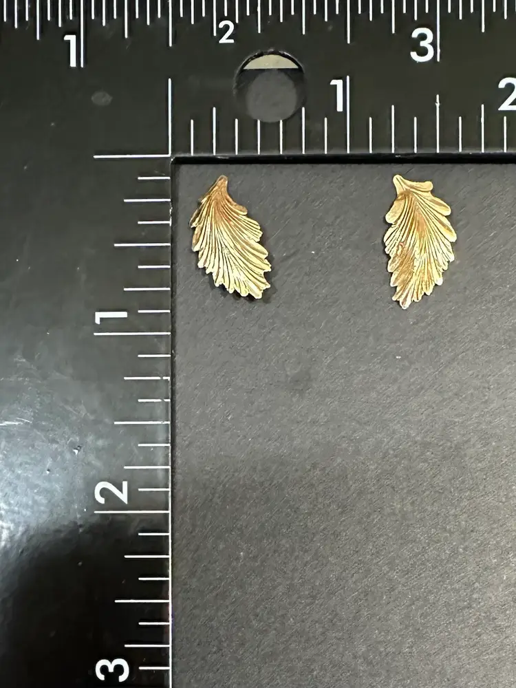 14K Yellow Gold Leaf Pierced Earrings
