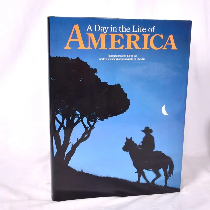 A Day in the Life of America Hardcover Coffee Table Book First Edition VTG 1986