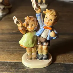 Hu057. Vintage Goebel Hummel Figurine AUF WIEDERSEHEN Goodbye 153/0 West Germany